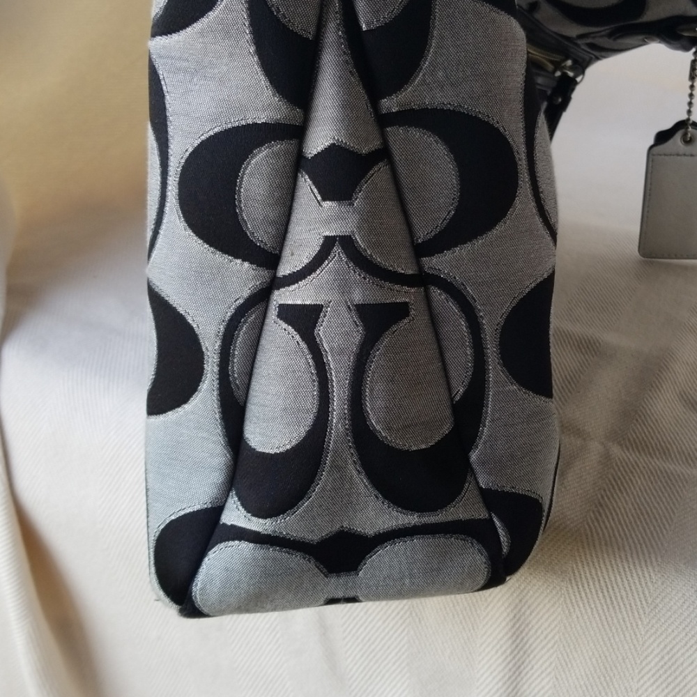 Coach tote - Picture 3 of 7